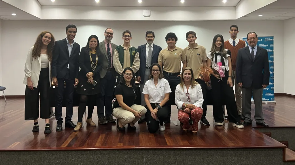 Estudiantes de Bachillerato fueron reconocidos en las Olimpíadas de Historia 2022-2023